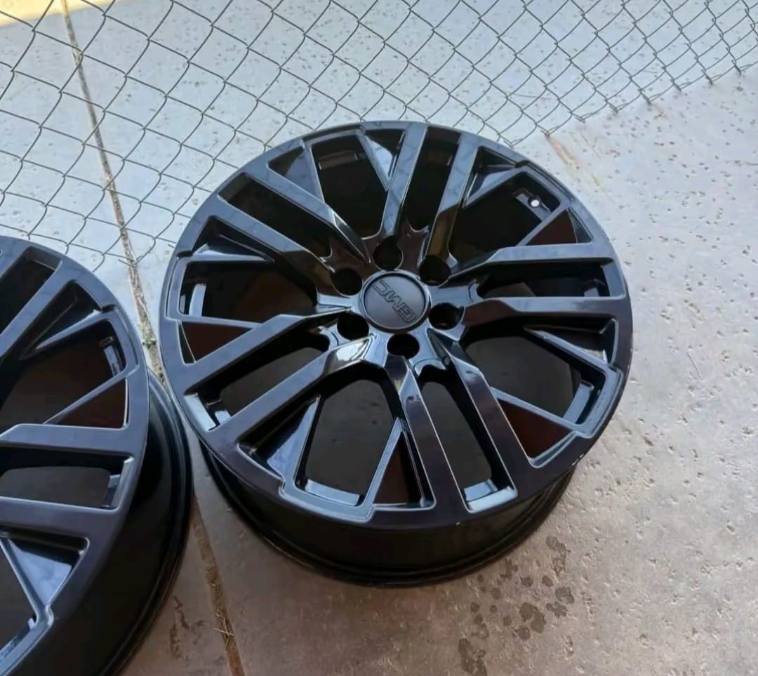 GMC Sierra 17-inch steel pickup truck wheel, GMC Sierra 17-inch silver aluminum wheel, GMC Sierra 18-inch machined aluminum wheel, GMC Sierra 18-inch black aluminum truck wheel, GMC Sierra 18-inch polished aluminum wheel, GMC Sierra 20-inch black alloy wheel, GMC Sierra 20-inch polished aluminum wheel, GMC Sierra 20-inch chrome truck wheel, GMC Sierra 22-inch premium alloy wheel, GMC Sierra aftermarket off-road truck wheel, GMC Sierra OEM replacement aluminum wheel, GMC Sierra HD heavy-duty aluminum wheel,