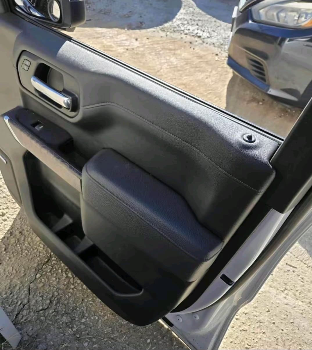 GMC pickup truck replacement door, GMC Sierra front driver side replacement door, GMC Sierra front passenger side replacement door, GMC Sierra rear driver side truck door, GMC Sierra rear passenger side replacement door, OEM GMC pickup truck door shell, GMC pickup aftermarket replacement door, GMC Sierra complete door assembly, GMC pickup truck door outer panel, GMC crew cab replacement truck door, GMC double cab pickup replacement door, GMC regular cab pickup truck door,
