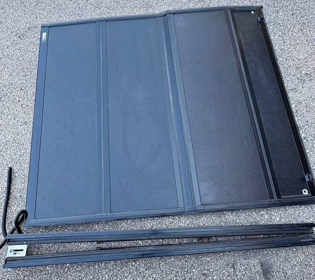 Chevrolet Silverado 1500 soft roll-up tonneau cover, Chevrolet Silverado 1500 soft folding tonneau cover, Chevrolet Silverado 1500 hard folding bed cover, Chevrolet Silverado 1500 hard roll-up tonneau cover, Chevrolet Silverado 1500 retractable bed cover, Chevrolet Silverado 1500 black truck bed cover, Chevrolet Silverado 2500HD soft roll-up tonneau cover, Chevrolet Silverado 2500HD soft folding bed cover, Chevrolet Silverado 2500HD hard folding tonneau cover, Chevrolet Silverado 2500HD hard roll-up bed cover, Chevrolet Silverado 2500HD retractable tonneau cover, Chevrolet Silverado 2500HD black truck bed cover, Chevrolet Silverado 3500HD soft roll-up tonneau cover, Chevrolet Silverado 3500HD soft folding bed cover, Chevrolet Silverado 3500HD hard folding tonneau cover, Chevrolet Silverado 3500HD hard roll-up bed cover, Chevrolet Silverado 3500HD retractable tonneau cover, Chevrolet Silverado 3500HD black truck bed cover, Chevrolet Silverado short bed tonneau cover, Chevrolet Silverado 1500 2500HD 3500HD tonneau covers,